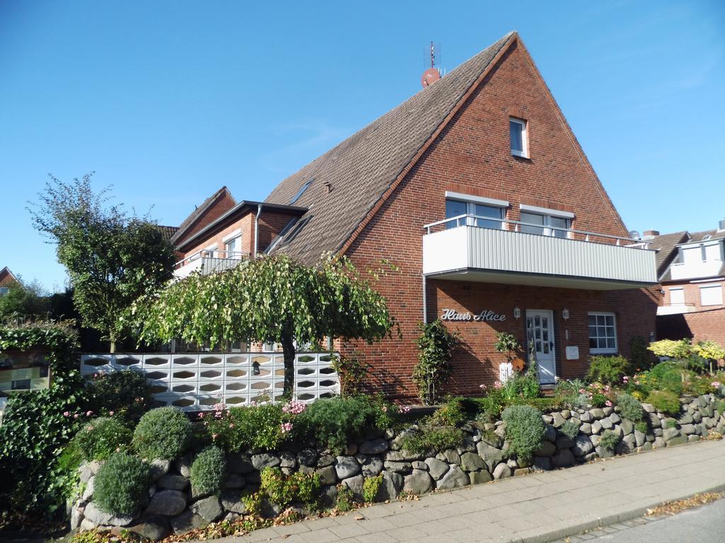 Pension Alice Busum Bagian luar foto